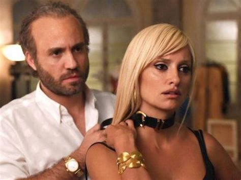 L’assassinio di Gianni Versace sbarca su Rai4 